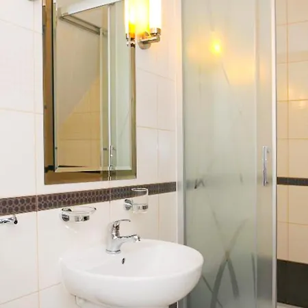 Проживание в семье Karmelia Дарлувко