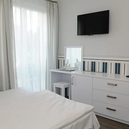 Karmelia Проживание в семье *